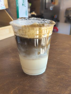 hojicha sesame latte at Dialogue Coffee & Flowers in New York City