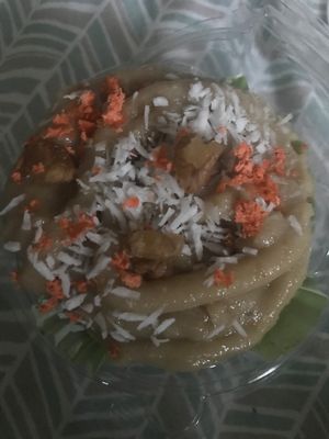 Raw carrot cupcake at SuperJuice Nation in Ridgewood