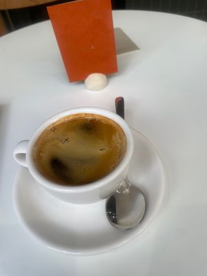  at Mezcla Café in Madrid