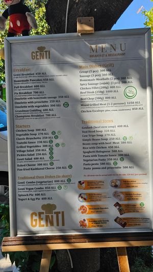 Fantastic omelette with vegetables... 😋 
300 Lek (£2.70)
Perfecto music 🎶 2... ✨️🙏✨️...x at Genti Breakfast & Restaurant in Shkoder