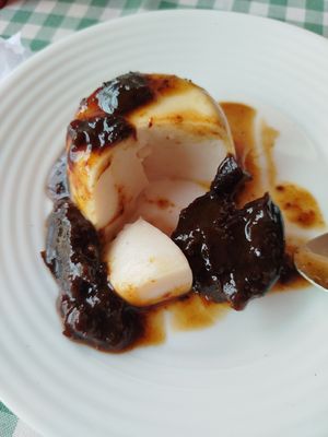 O pudim parece um flan com mais consistência at Cantina Vegetariana - temporarily closed in Recife