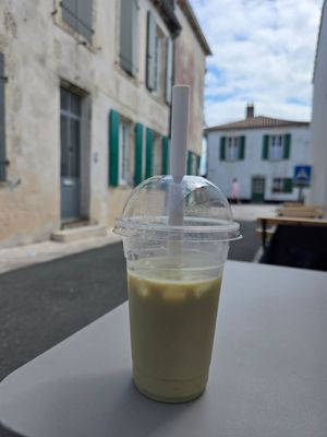  at La Bulle Dorée in Ars-en-re