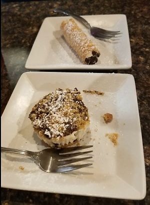 Vegan Cannoli & Cupcake at Mama's Restaurant and Baci Cafe in Hackettstown