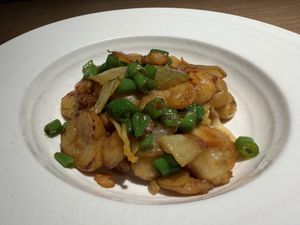 Potato and peppers  at Pu·Plant Cuisine - Suzhou Center Store -璞·植物料理 (苏州中心店) in Suzhou