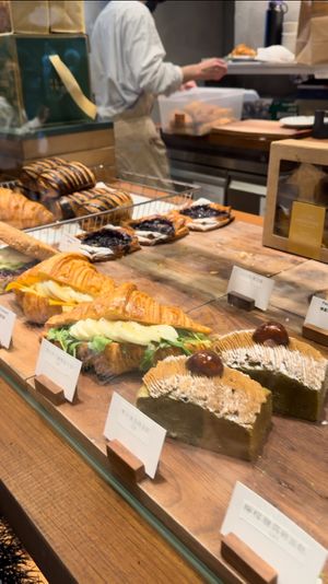 Croissant sandwich, chestnut pastry  at Preserve in Taipei