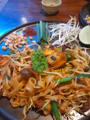 Vegan Pad Thai at RÊU Green Kitchen in Ho Chi Minh City