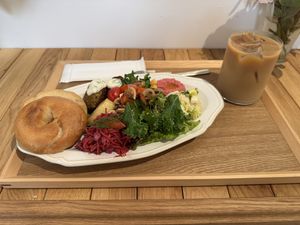 Brunch plate. Colourful, and tasty!  at Atomiyosowaka in Tokyo