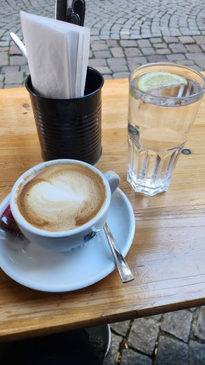 Cappuccino mit Hafermilch at Vegi in Tubingen