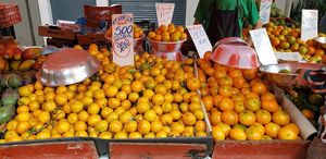 Frutas at Feira Livre da Rua Santos in Londrina