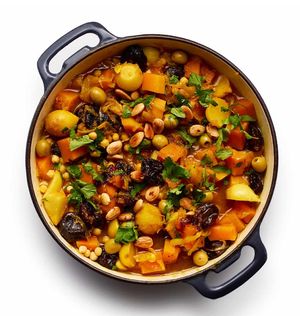 “Perfect” Vegan Tagine with squash, turnip, almonds and prunes, served with couscous (GF option available) 10,90€

“Perfecto” Tagine Vegano con calabaza, nabo, almendra at La Joya in Nerja