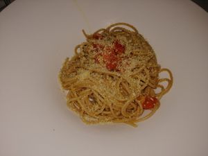 Spaghetti Senatore Cappelli, aglio, olio e pomodorino ciliegino at Il Lughino in Seregno