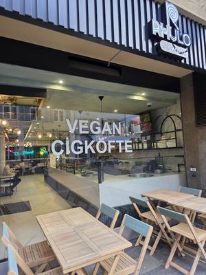  at Rhulo Çiğköfte in Winterthur