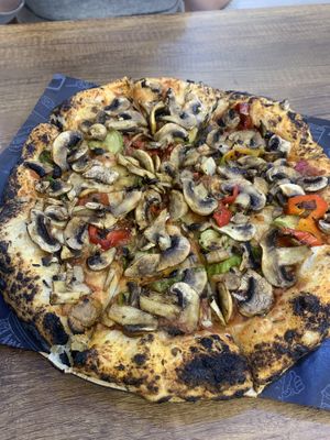 Mushroom pizza without cheesee  at Mezzaluna  in Blida