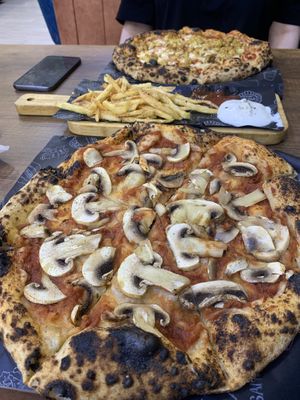   at Mezzaluna  in Blida