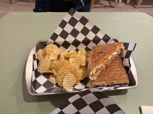 Vegan Reuban with chips  at Leaf and Ladle in Bellingham