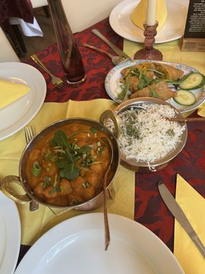 samosa, rice, aloo waddi  at Indian Masala House in Jena