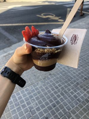 Smallest bowl with original granola, peanut butter and strawberries   at Oakberry - Can Pastilla in Mallorca