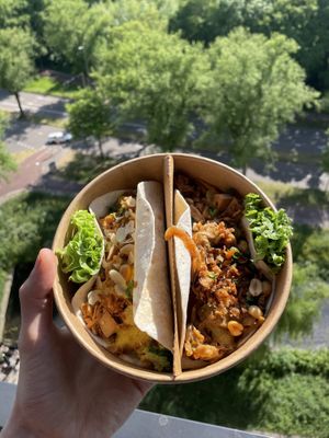 They also have wraps. Delicious, but the bowls are better value  at Who Ayam in Utrecht