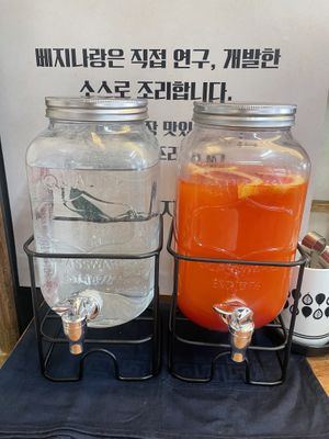 Free drinks   at Vegenarang in Seoul