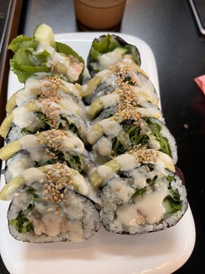 Avocado Rolls  at Vegenarang in Seoul