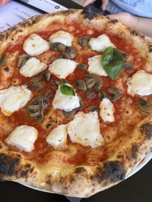 Vegan margarita fungi  at Al Solito Porzio in Bari