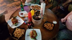 Foood at Lily Burger in Berlin