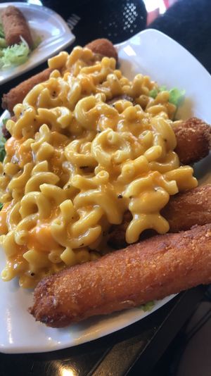 Vegan cheese sticks and Mac n cheese  at Lily Burger in Berlin