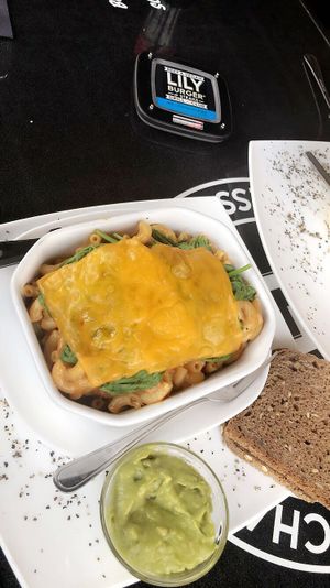 vegan mac and cheese at Lily Burger in Berlin