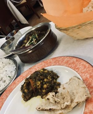 Delicious Spinach daal and roti at Sabor da India in Funchal
