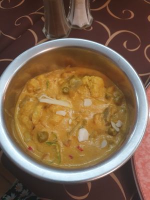 Spicy vegetable korma at Sabor da India in Funchal
