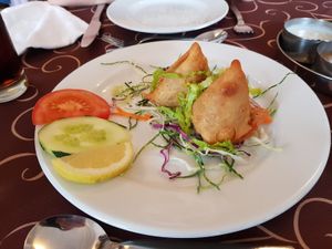 Vegetable samosas at Sabor da India in Funchal