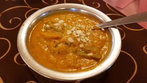 Gemischtes Gemüse mit Kokosmilch, mild gewürzt. at Sabor da India in Funchal