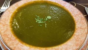 Spinatsuppe mit Knoblauch. at Sabor da India in Funchal