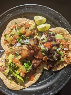 3 different tacos (al pastor, and the other two were recommendations) at Por Siempre Vegana - Food Stall in Mexico City