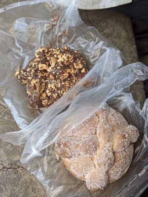 Vegan pan de muerto at Por Siempre Vegana - Food Stall in Mexico City