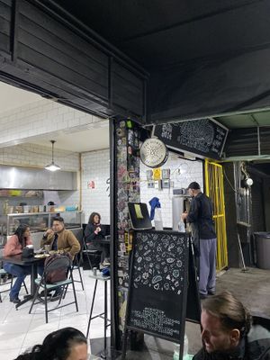 Todo esta bien bueno! Los tacos, las salsas, las tortas, lo recomiendo 100%  at Por Siempre Vegana - Food Stall in Mexico City