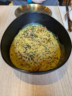 Coconut cream noodles at Shlen - Chamberi in Madrid