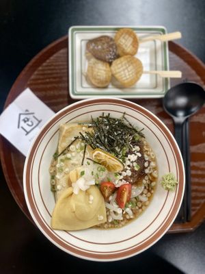 I ordered cold udon noodle & grilled mushroom as side dish   at Zzu home - 쯔유집  in Seoul