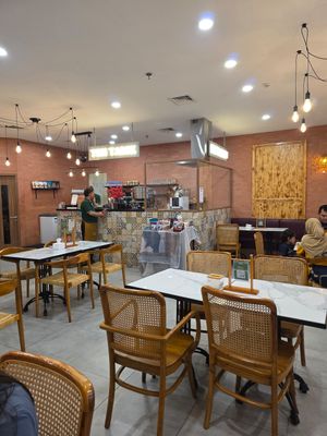 Inside at Malaya Street - Bintaro in Candidasa
