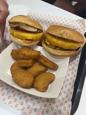 Big Mac, chilli burger and nuggets   at BETR Burger  in Hamburg