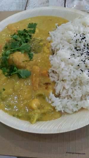 Curri de verduras con arroz basmati at Tapaste in Tenerife