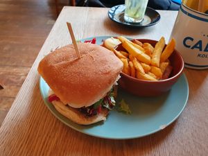 Seaweedburger (main) at Tati in Nijmegen