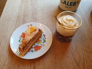 Irish coffee with cake (after) at Tati in Nijmegen