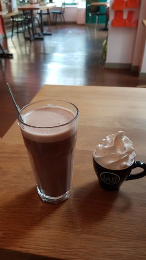 Warme chocolademelk! at Tati in Nijmegen