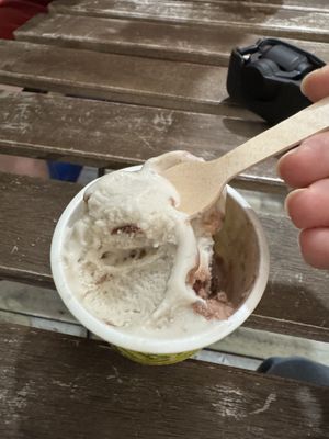   at Coconut Glen's Kitahama -ココナッツグレン 北浜店 - ハワイ発ココナッツアイス in Osaka