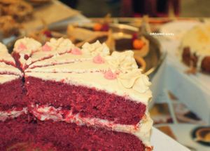 Organic Livity is London's premier organic Holistic Gourmet Patisserie
specialised in quality, creativity & wellness - Meaning, all our food is
handcrafted with Love by our artisan Chefs to the finest cuisine. 
 at Organic Livity - Brick Lane in East London