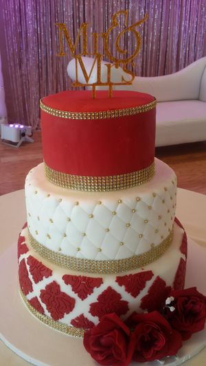 3 tier diamond cut and damask style vegan fondant wedding cake at Rose Valley Cakes in Queens