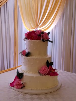 3 tier vegan wedding cake at Rose Valley Cakes in Queens