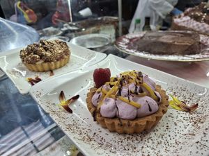 Fruit tarts August 2025 at Le Végétalien in Bogota