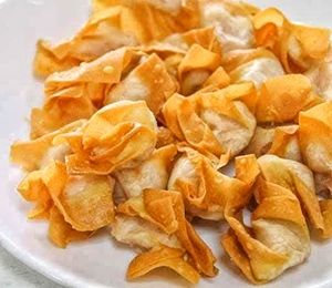 Vegan fried wanton at Vege Yong Tau Foo - 美味園釀豆腐 in Kuching